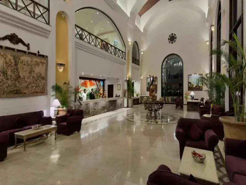 Бангалор: Golden Palms Hotel And Spa