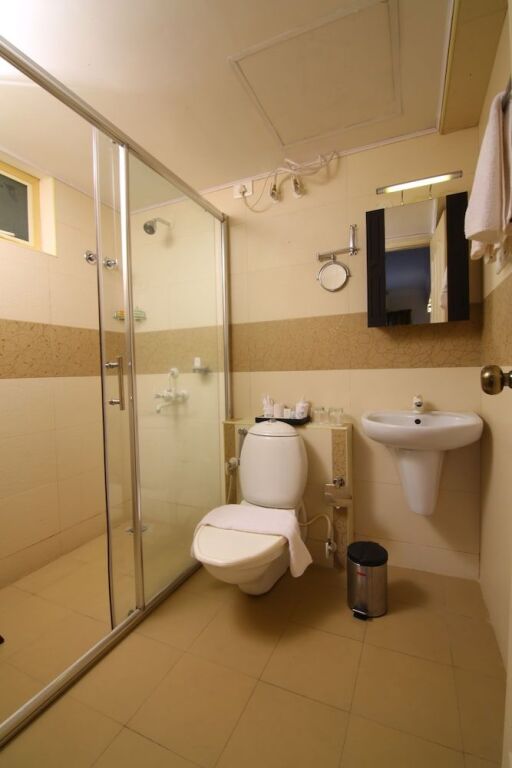 Atlas Airport Hotel Apartment — фото 1