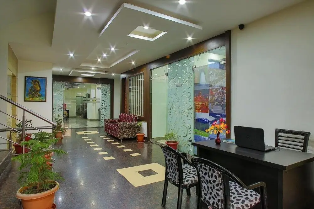 Катра: Hotel Maa Gayatri
