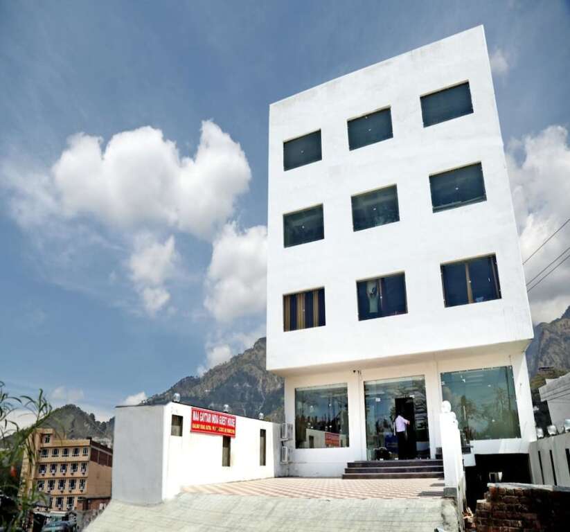 Катра: Hotel Maa Gayatri