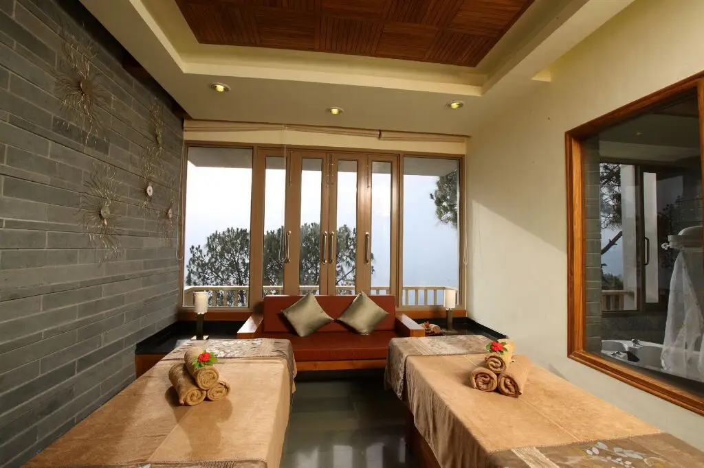 Бадди: Moksha Himalaya Spa Resort