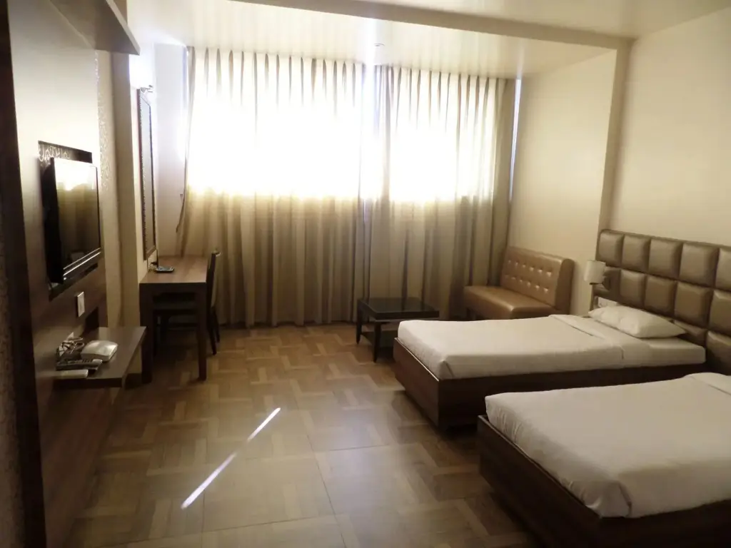 Киим: Hotel Rajvikas Residency