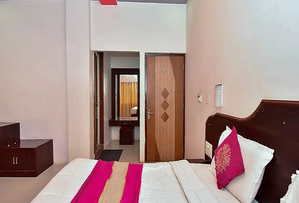 Удаипур: Hotel Deep Palace Near Bus Stand Udaipole