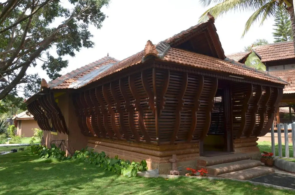 Алюр: Hoysala Village Resort