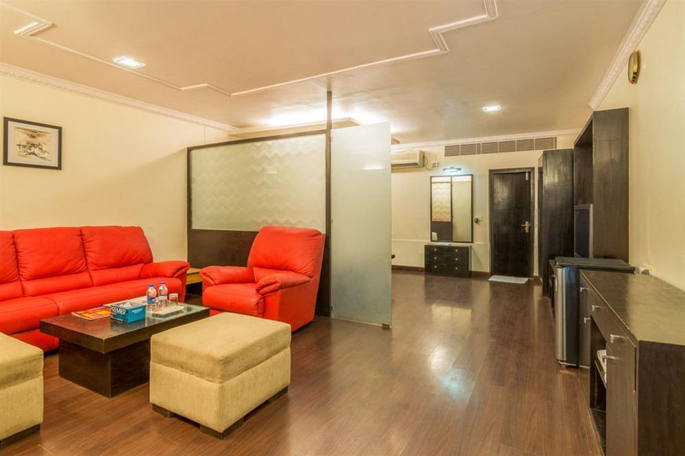 Мумбаи: Zo Rooms Juhu Tara Road