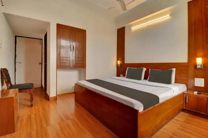 Дехрадун: Hotel Kailash Residency