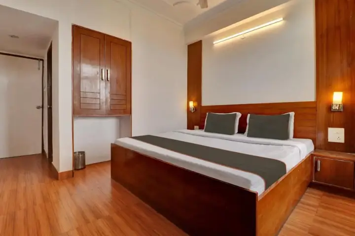 Дехрадун: Hotel Kailash Residency