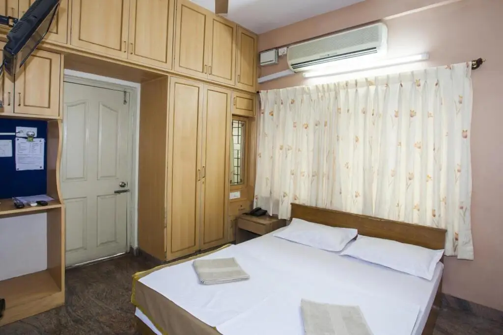 Бангалор: 5th Avenue Hotel