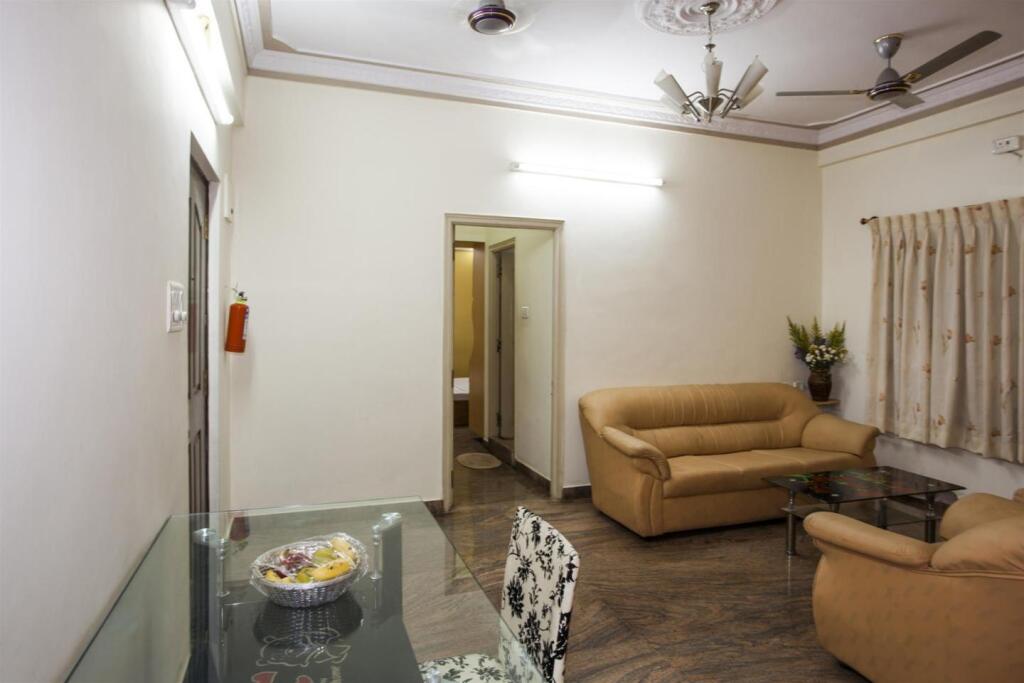 Бангалор: 5th Avenue Hotel