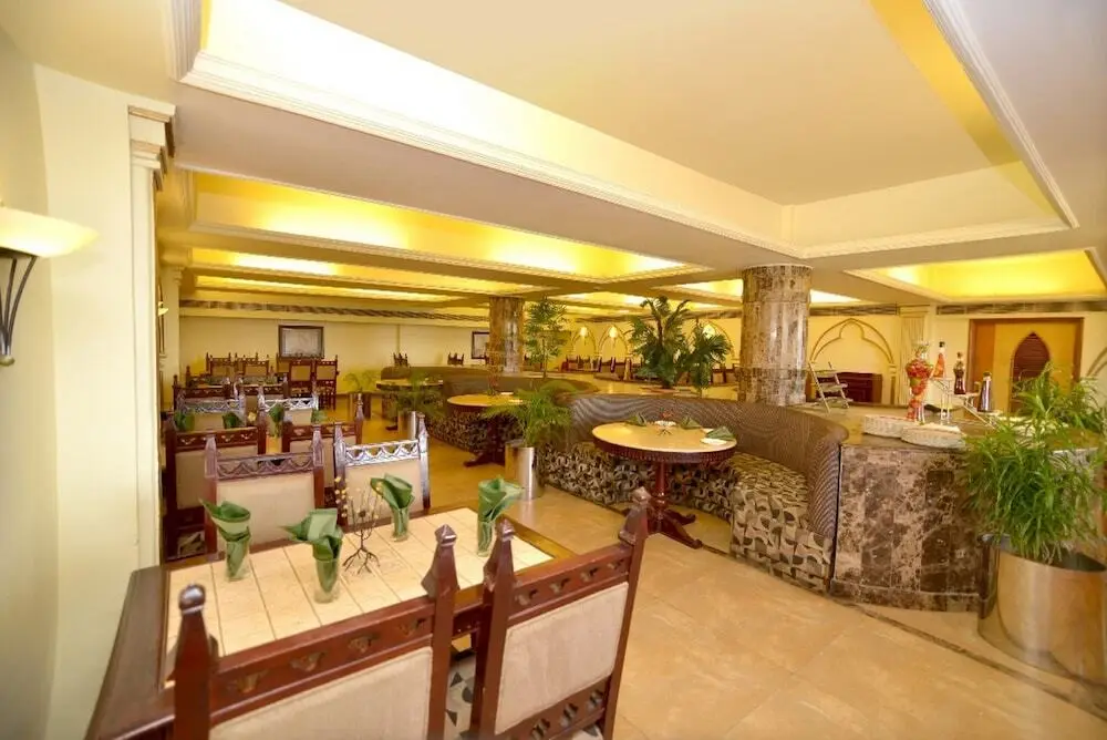 Джайпур: Pink Pearl and Fun City Hotel