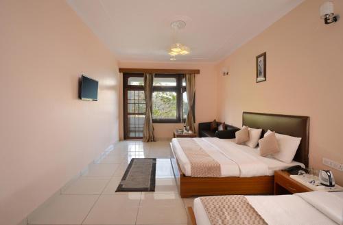 Наинитал: Maya Regency Bhimtal