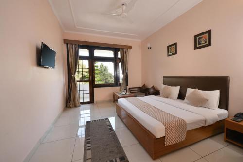 Наинитал: Maya Regency Bhimtal