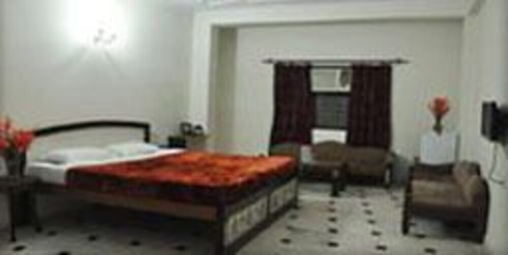 Агра: Hotel Dawat Palace