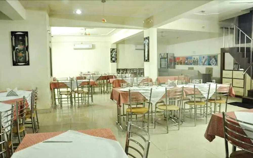 Агра: Hotel Dawat Palace