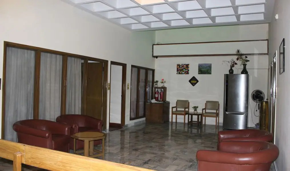 Чандигарх: OYO Premium Sector 26 Madhya Marg