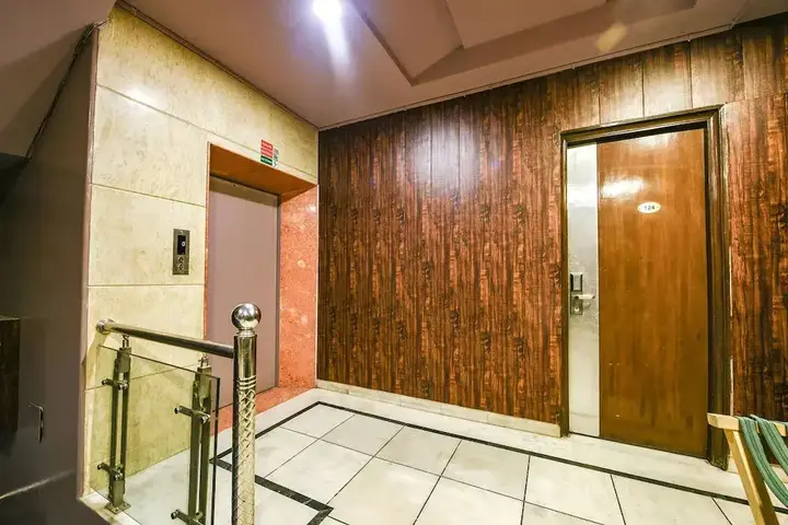 Нью-Дели: Fabhotel Bharat Continental