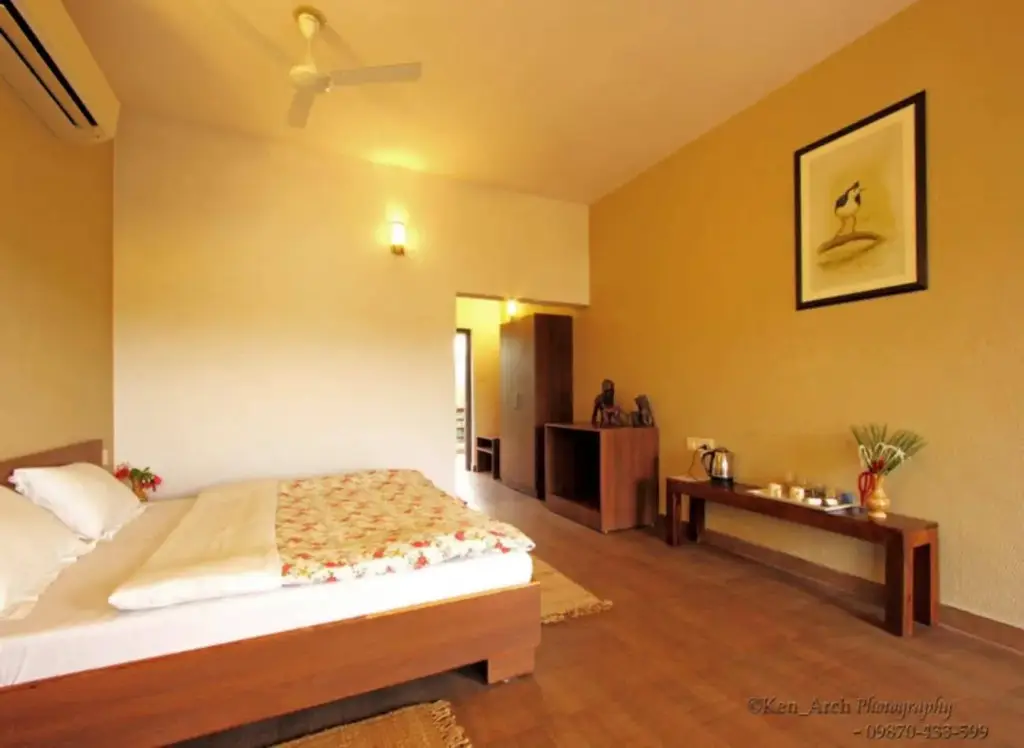 Сазан: Gir Birding Lodge