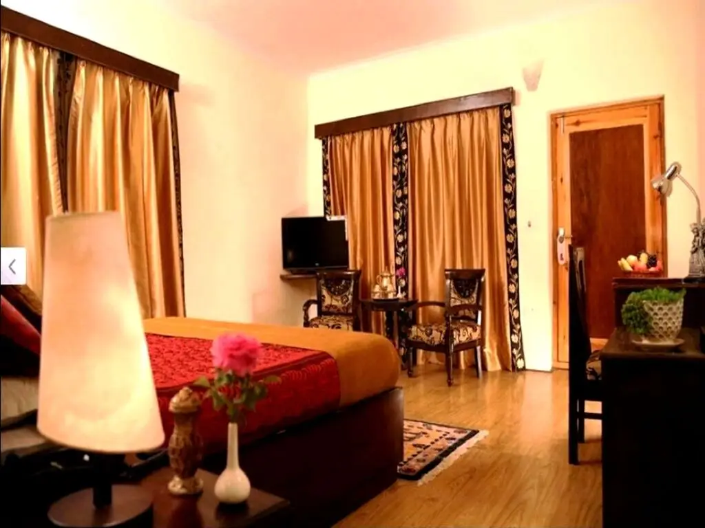 Лех: TIH Hotel Royal Palace