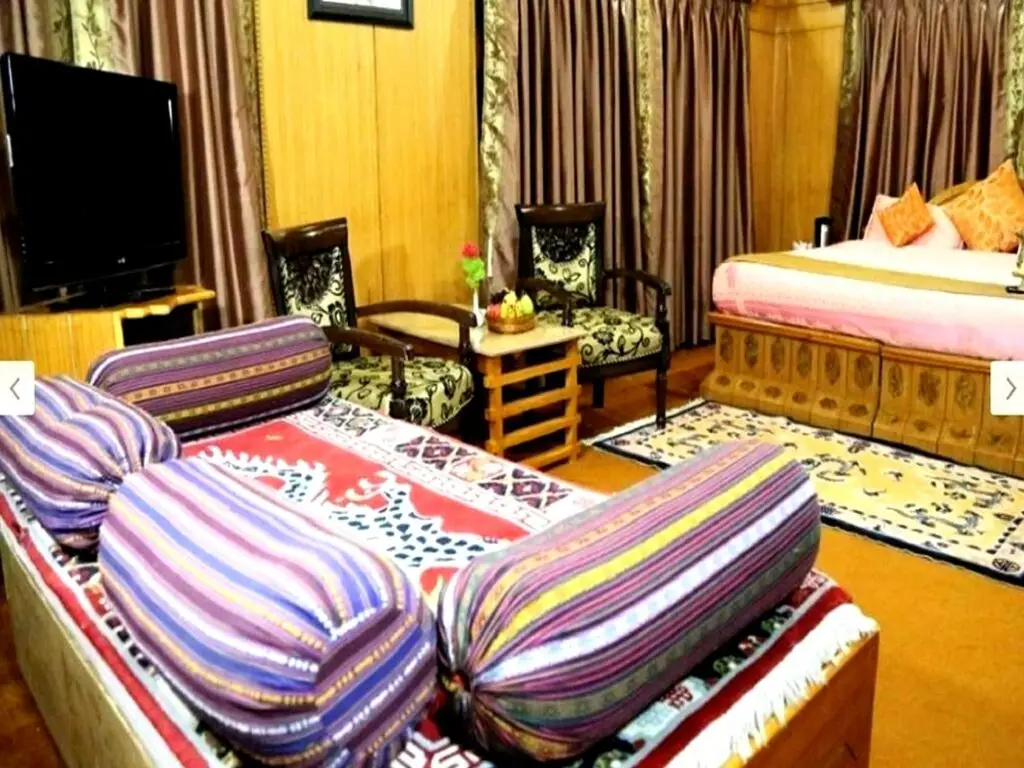 Лех: TIH Hotel Royal Palace