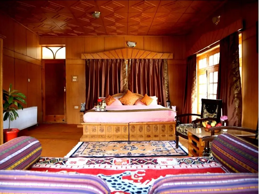 Лех: TIH Hotel Royal Palace