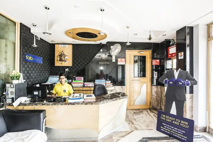 Колката: FabHotel Shivangan