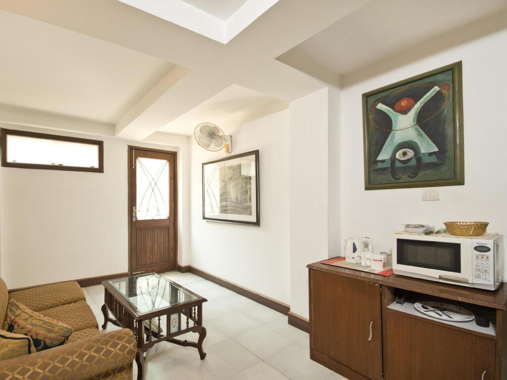 Trendy Bed and Breakfast and Service Apartments — фото 1