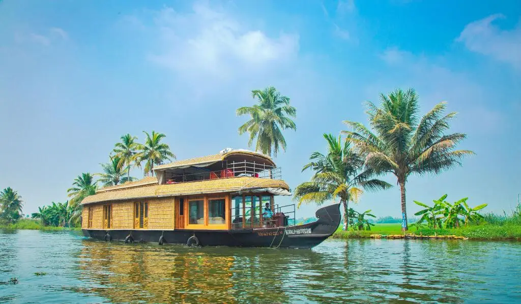 Аллеппи: Angel Queen Houseboats