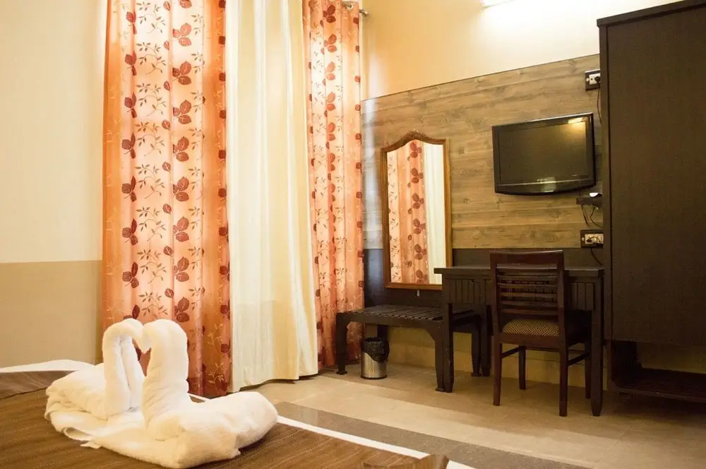 Наинитал: The Tiger Groove, Corbett Resort