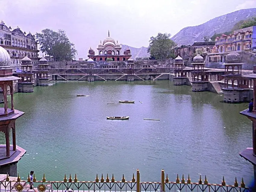 Алвар: Hotel Yuvraj - Kothi Rao