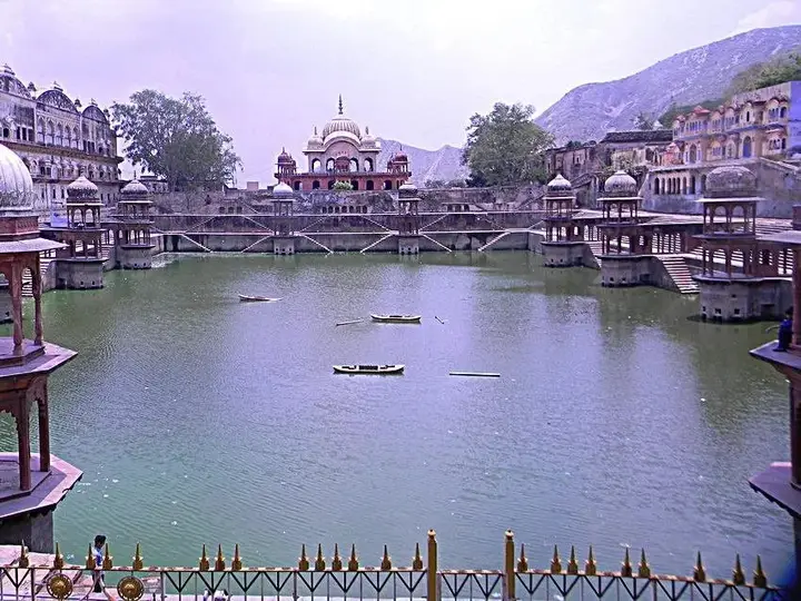 Алвар: Hotel Yuvraj - Kothi Rao