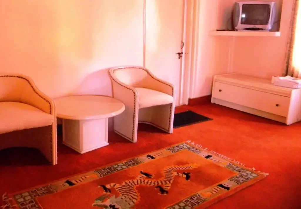 Алвар: Hotel Yuvraj - Kothi Rao