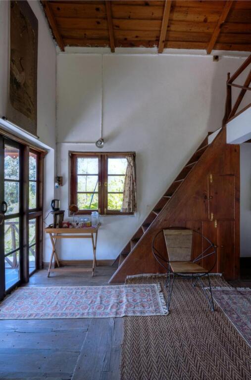 Наинитал: Jungle Lore Birding Lodge