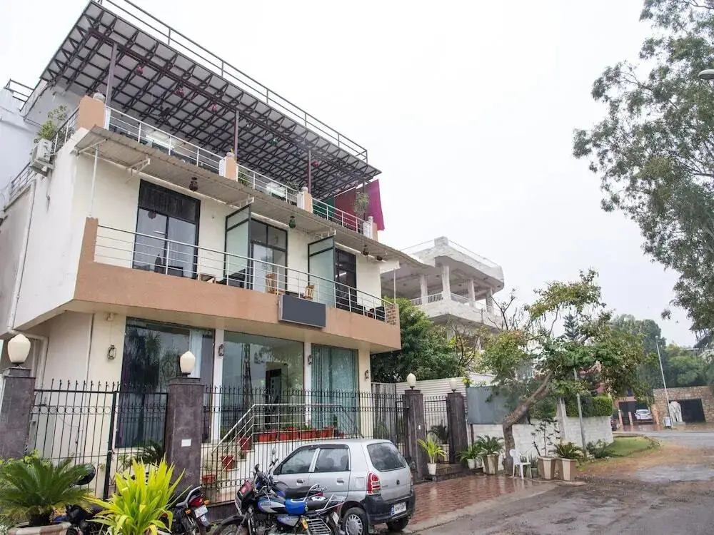 Удаипур: FabHotel Everest International