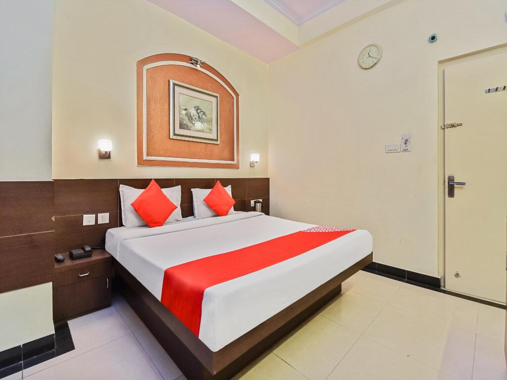 Oyo 33004 Hotel Candy Palace — фото 1