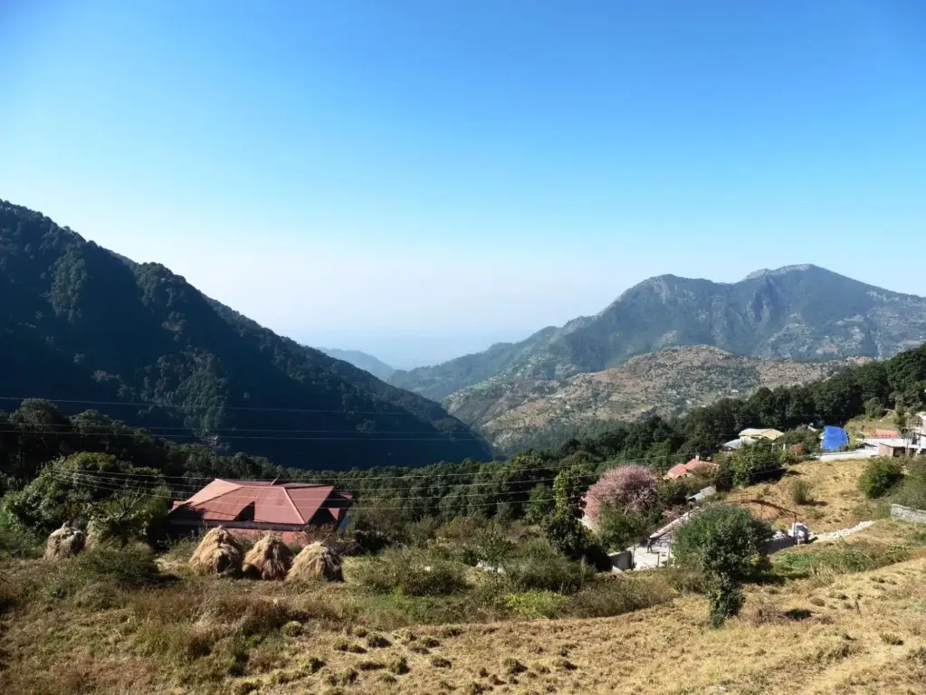 Наинитал: Monal Inn by Nature