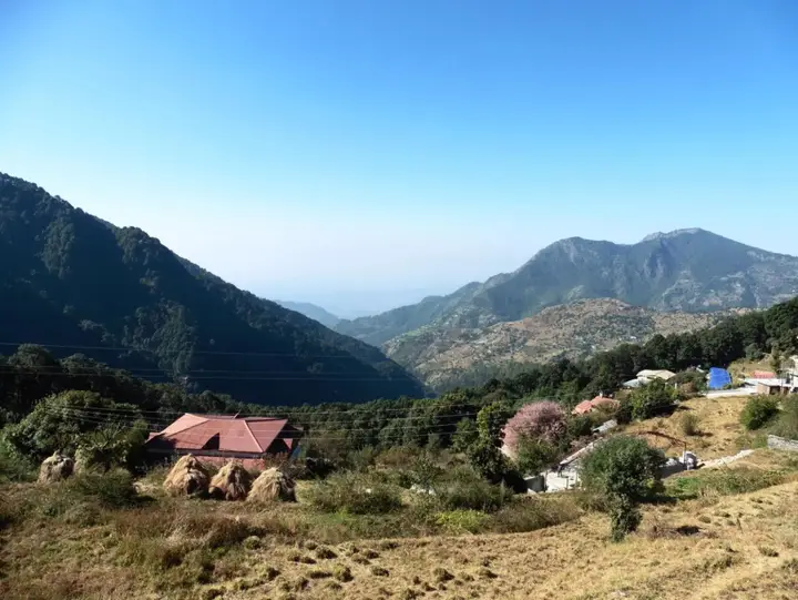 Наинитал: Monal Inn by Nature