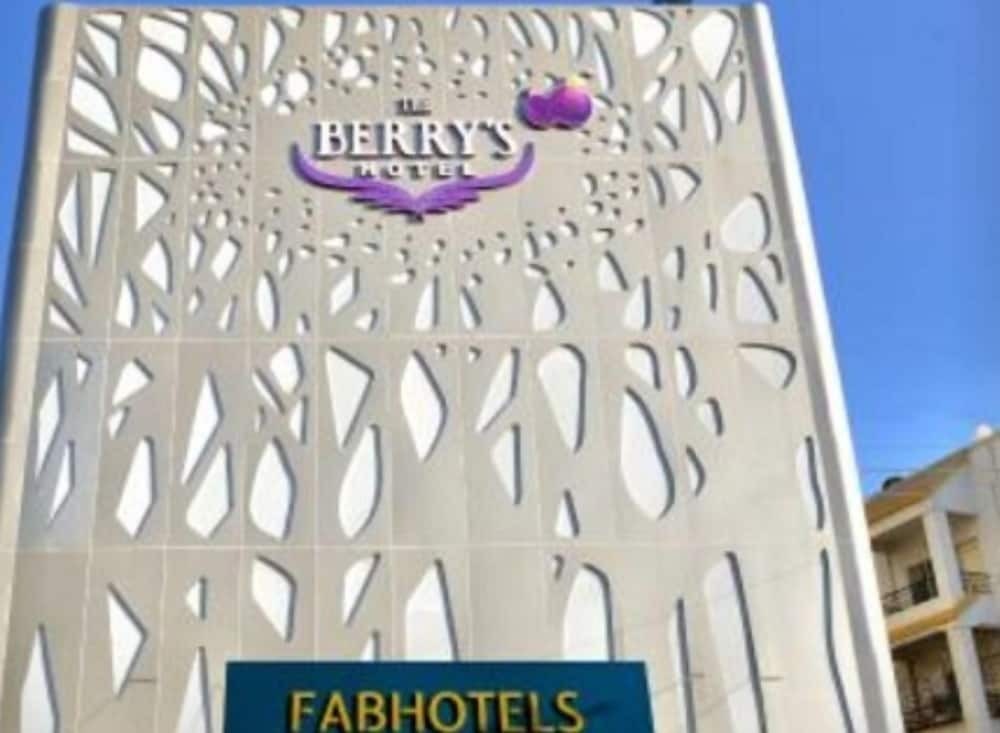 Бангалор: FabHotel Astra Berry's
