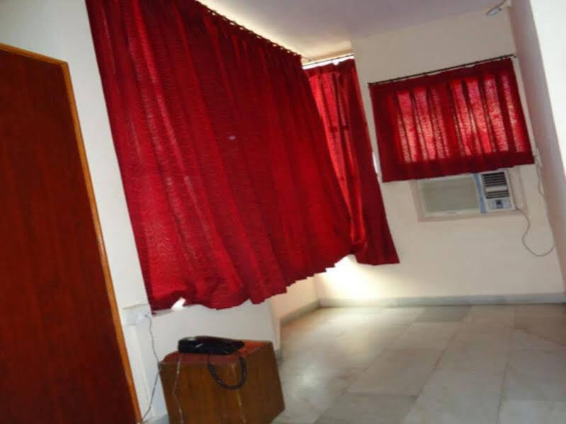 Хидерабад: Hotel Punjagutta Marvel Residency