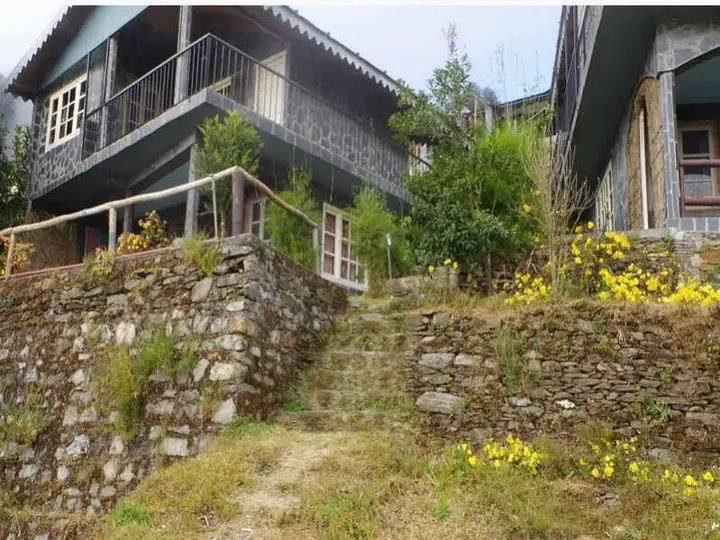 Наинитал: The Nest Cottages