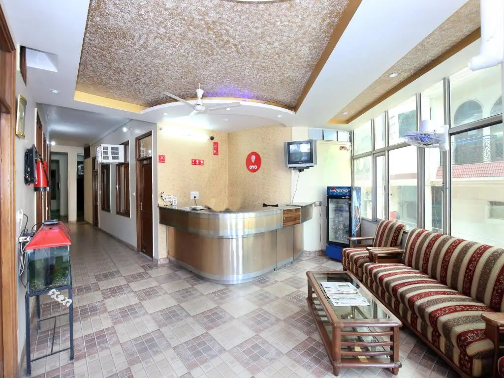 Чандигарх: OYO 5853 Hotel Shingar Regency