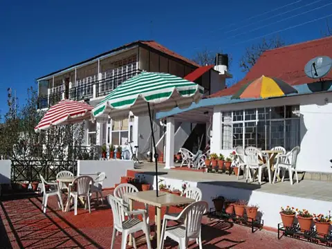 Hotel Krishrauni 'The Apple Orchard Inn' — фото 1