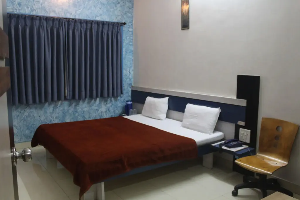 Нашик: Hotel Cool Palace