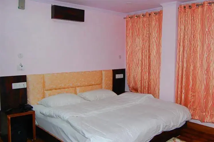 Шимла: Hotel Eve