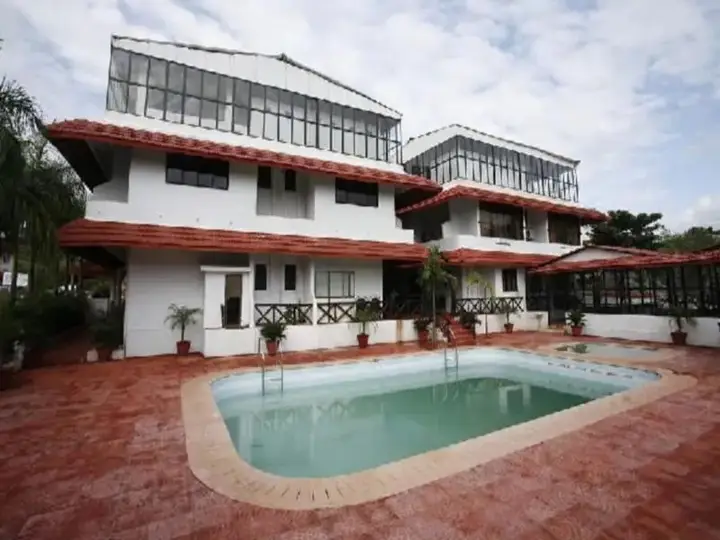 Лонавала: Sky Blue Resort