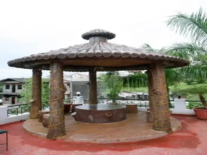 Лонавала: Sky Blue Resort