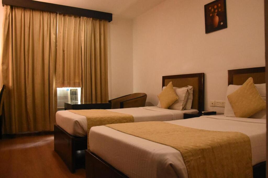 Clarks Inn Kaushambi — фото 1