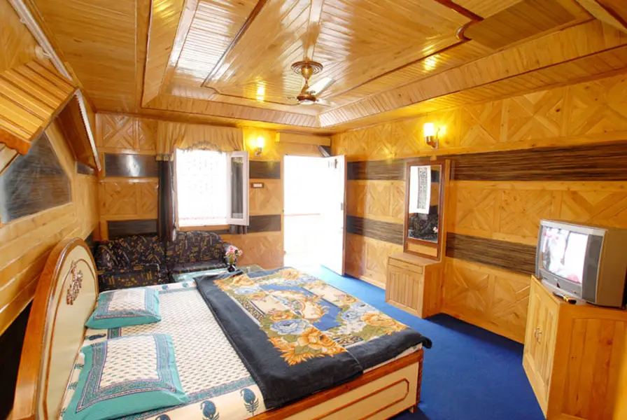 Наинитал: Hotel Vikrant