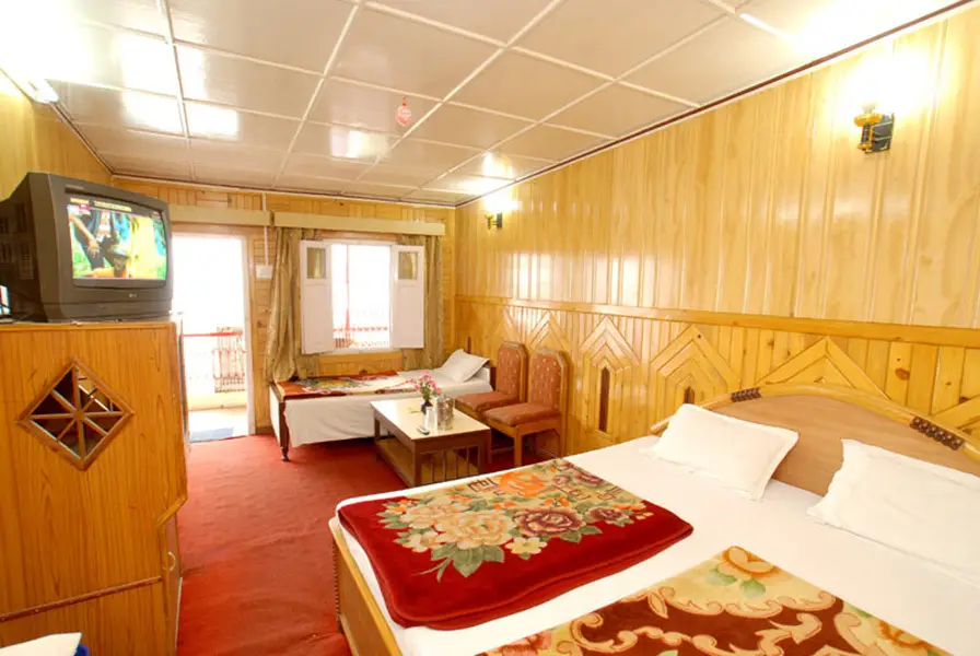 Наинитал: Hotel Vikrant
