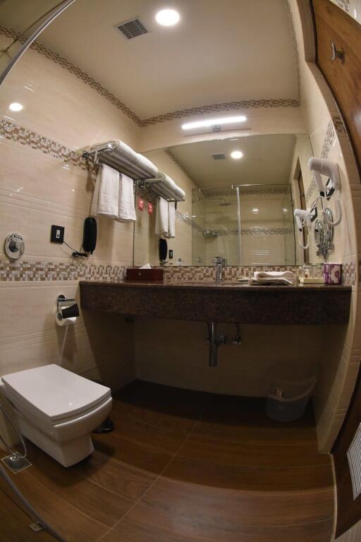 Бангалор: SS Lumina Hotel
