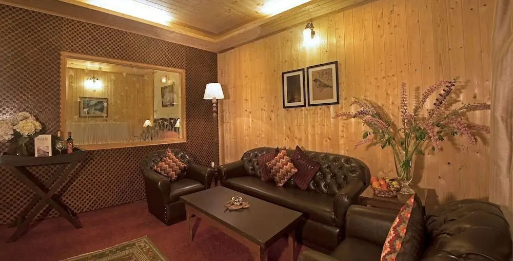 Гульмарг: Hotel Nedous